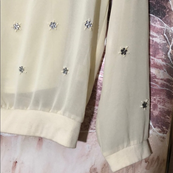 CREAM CHIFFON EMBROIDERED BLOUSE W ATTACHED CAMI - Picture 5 of 6